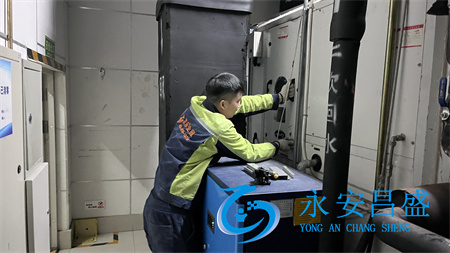 寫字樓空調(diào)能耗高 AI智能控制中央空調(diào)系統(tǒng)改造
